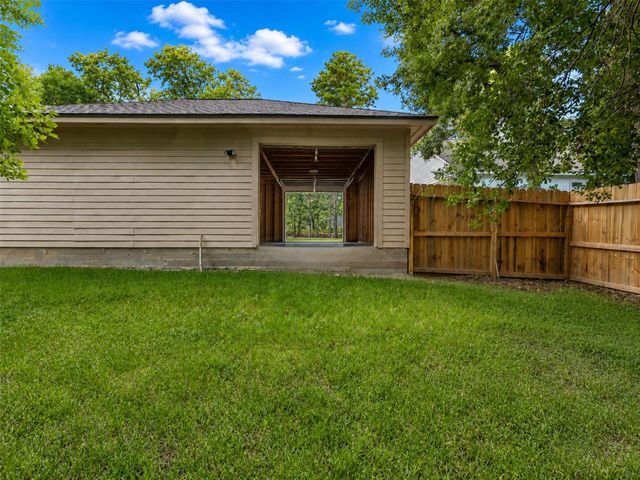 2312 Carriage Run E, Conroe, TX 77384