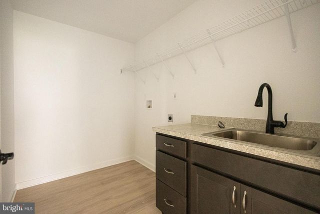 94 GRAINFIELD CT, Martinsburg, WV 25404