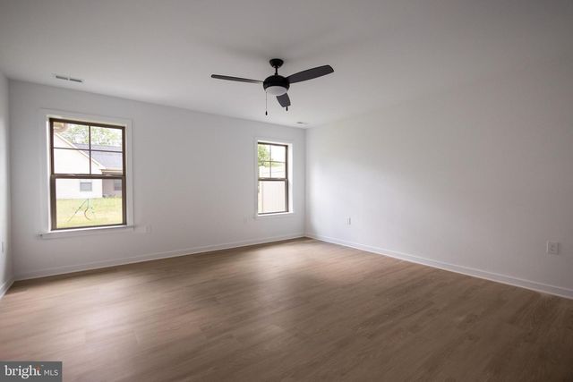 94 GRAINFIELD CT, Martinsburg, WV 25404