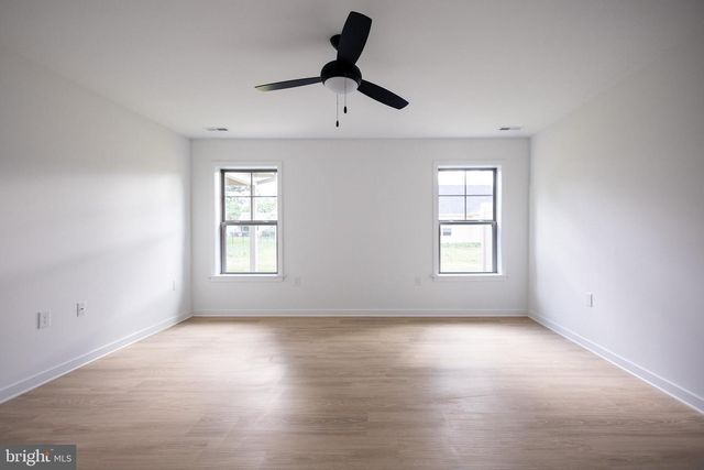 94 GRAINFIELD CT, Martinsburg, WV 25404