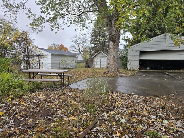 166 W Lowry Drive, Brooklyn, MI 49230