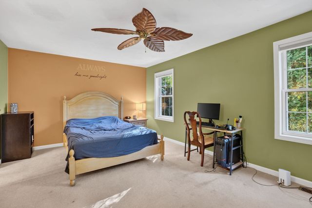 1 Tanglewood Park Dr 1, Haverhill, MA 01830