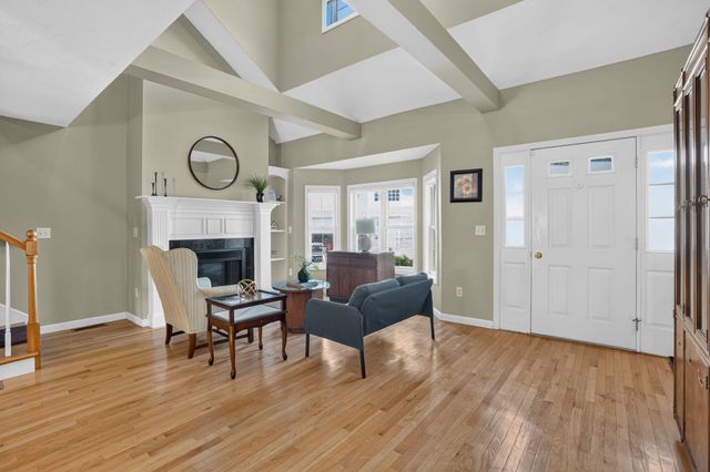 1 Tanglewood Park Dr 1, Haverhill, MA 01830
