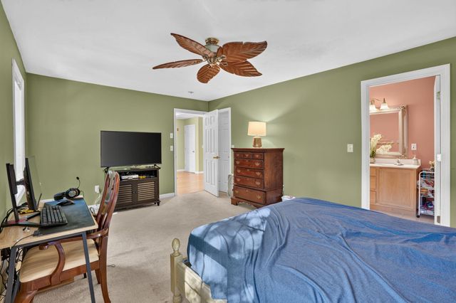 1 Tanglewood Park Dr 1, Haverhill, MA 01830