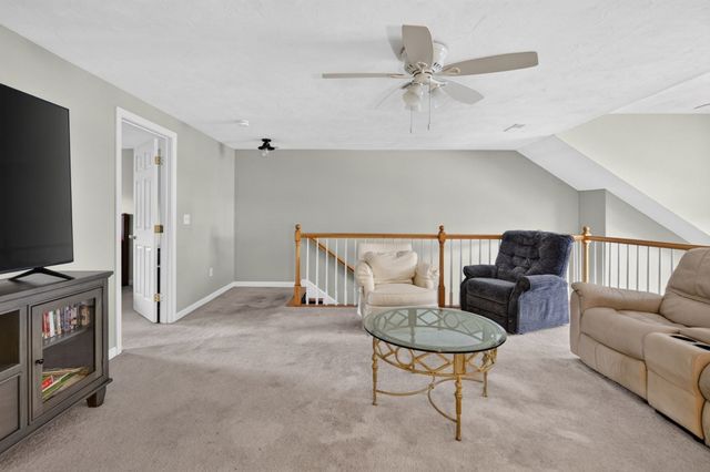 1 Tanglewood Park Dr 1, Haverhill, MA 01830