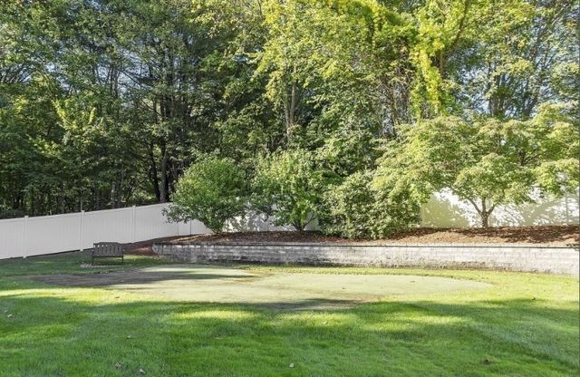 1 Tanglewood Park Dr 1, Haverhill, MA 01830