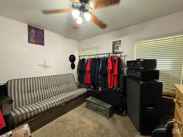 2512 Barnett Street, Bakersfield, CA 93308