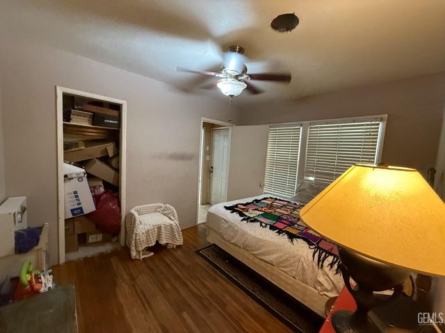2512 Barnett Street, Bakersfield, CA 93308