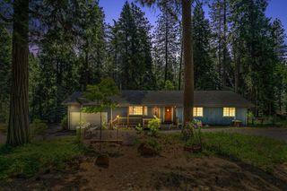 19317 Woodridge Dr, Pioneer, CA 95666
