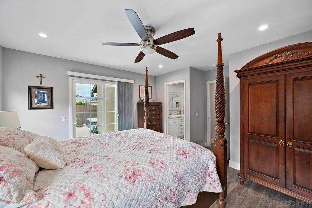 Image 15 of property listing at 4940 Edwin Pl, San Diego, CA 92117