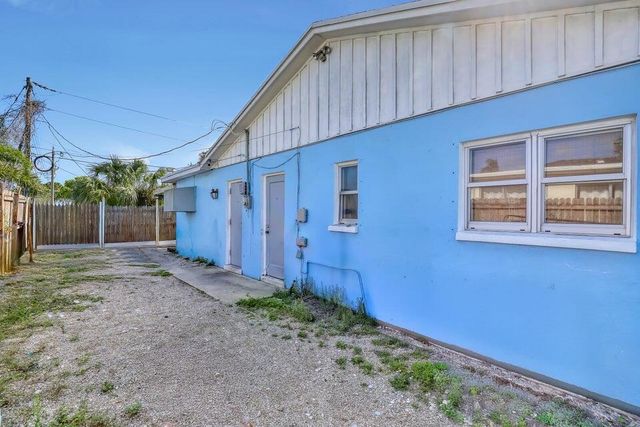 3308 Lake Avenue, West Palm Beach, FL 33405