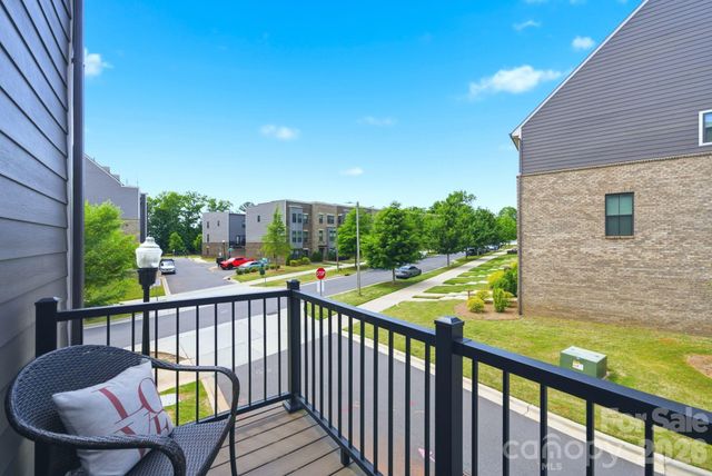 804 Broad River Lane, Charlotte, NC 28211