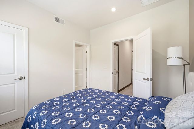 804 Broad River Lane, Charlotte, NC 28211