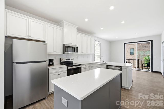 804 Broad River Lane, Charlotte, NC 28211