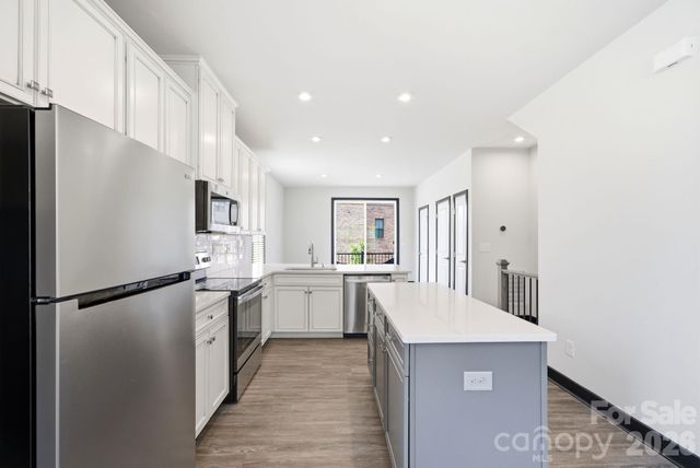 804 Broad River Lane, Charlotte, NC 28211