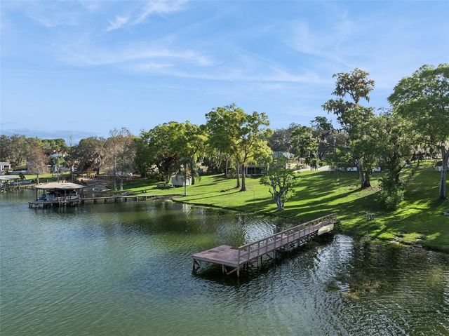 2874 E CROOKED LAKE DRIVE, Eustis, FL 32726