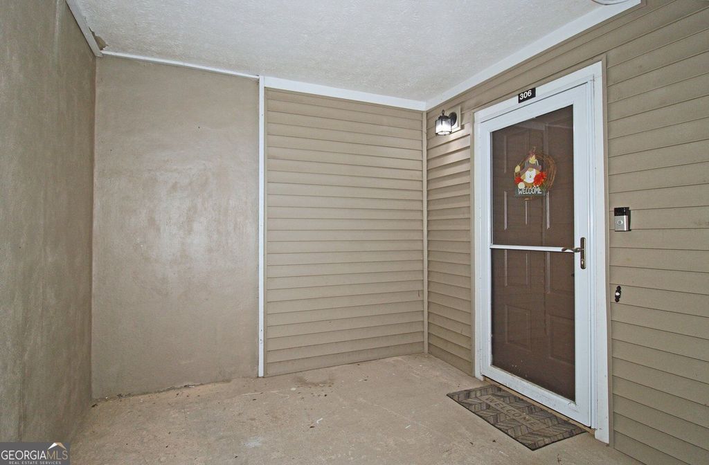 306 Barrington Hills Drive, Sandy Springs, GA 30350 — photo 2
