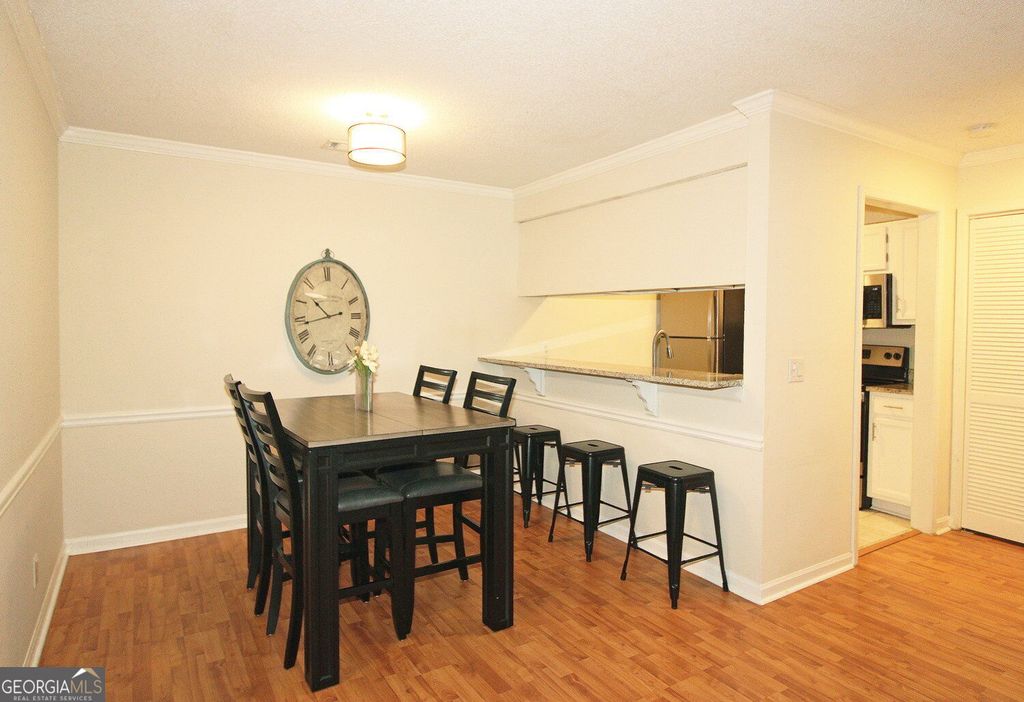 306 Barrington Hills Drive, Sandy Springs, GA 30350 — photo 4