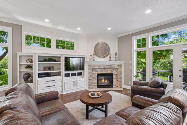 18000 Turtle Point, Eden Prairie, MN 55347