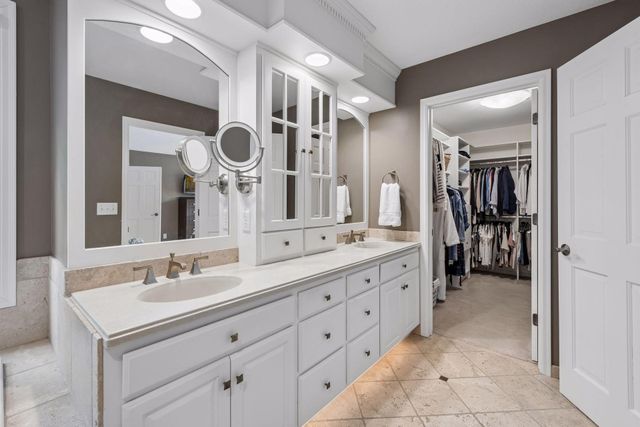 18000 Turtle Point, Eden Prairie, MN 55347