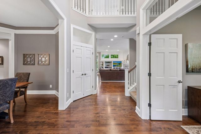 18000 Turtle Point, Eden Prairie, MN 55347