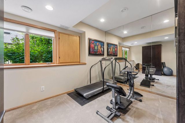 18000 Turtle Point, Eden Prairie, MN 55347