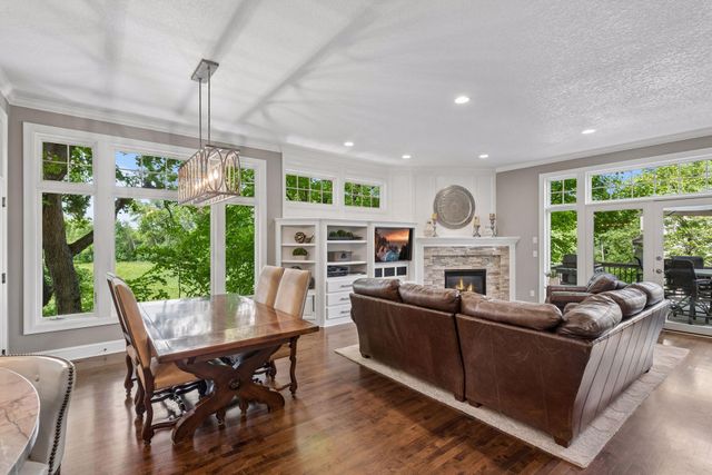 18000 Turtle Point, Eden Prairie, MN 55347
