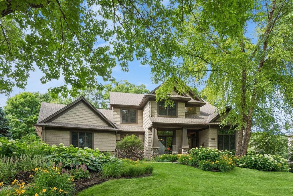 18000 Turtle Point, Eden Prairie, MN 55347
