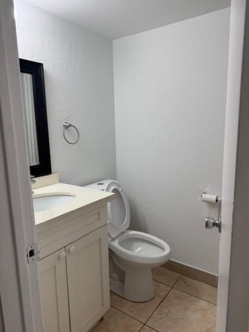 2331 NW 59th Way, Lauderhill, FL 33313