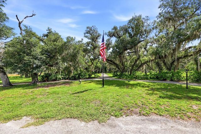 5850 VANDERIPE ROAD, Sarasota, FL 34241