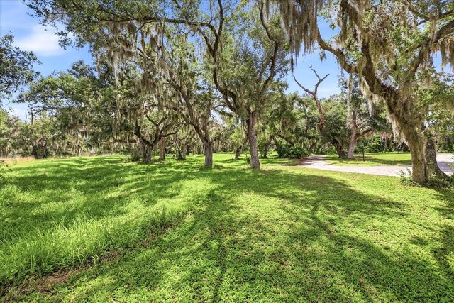 5850 VANDERIPE ROAD, Sarasota, FL 34241