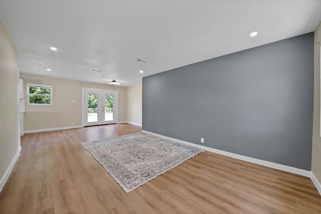 113 E Linda Drive, Garland, TX 75041