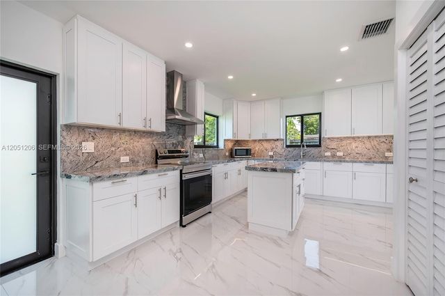 1621 S Treasure Dr, North Bay Village, FL 33141