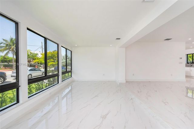 1621 S Treasure Dr, North Bay Village, FL 33141