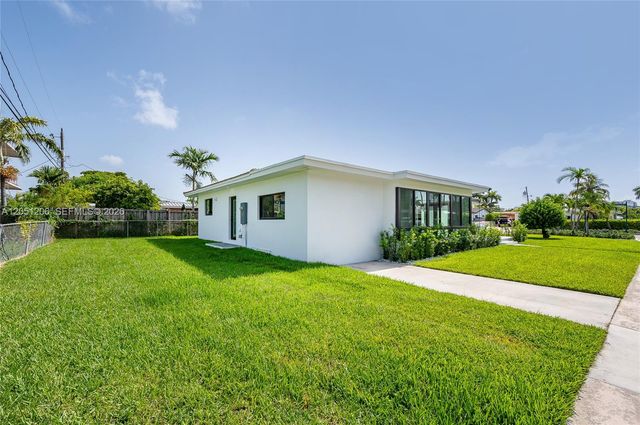 1621 S Treasure Dr, North Bay Village, FL 33141