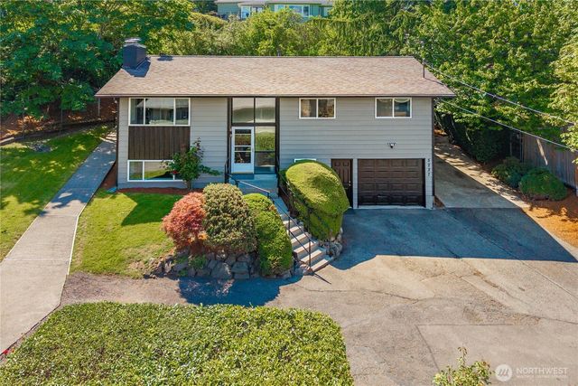 5227 56th Avenue S, Seattle, WA 98118