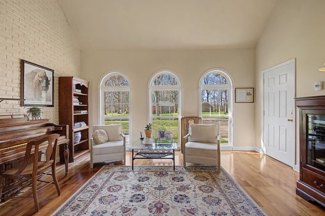 48 Woodland Cir, Lawrenceburg, TN 38464