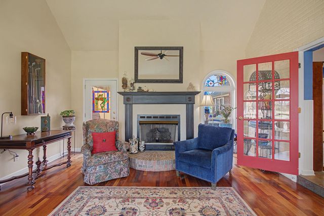 48 Woodland Cir, Lawrenceburg, TN 38464