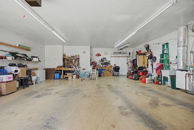 48 Woodland Cir, Lawrenceburg, TN 38464