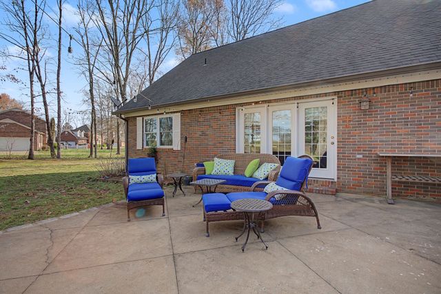 48 Woodland Cir, Lawrenceburg, TN 38464