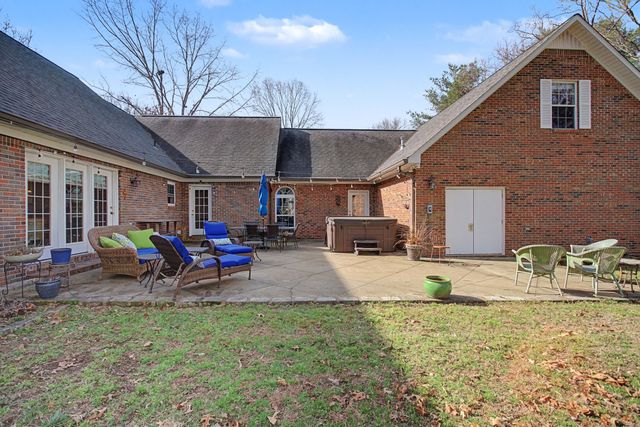 48 Woodland Cir, Lawrenceburg, TN 38464