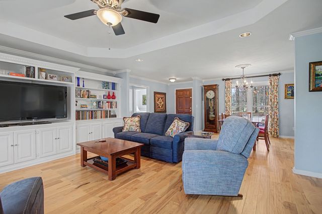 48 Woodland Cir, Lawrenceburg, TN 38464