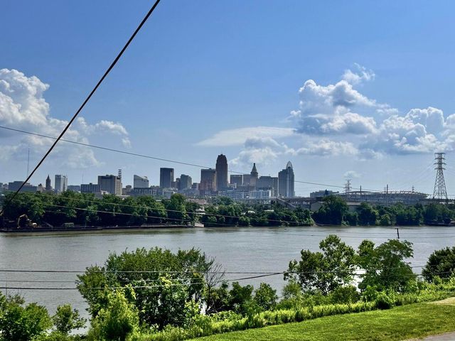 94 River Road, Covington, KY 41016