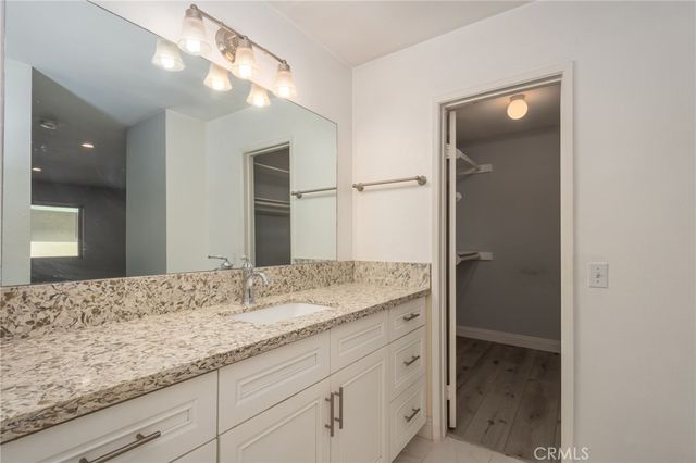 23647 Park Capri 87, Calabasas, CA 91302