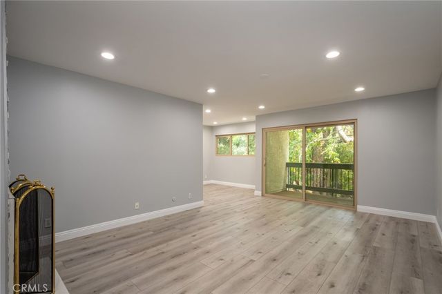 23647 Park Capri 87, Calabasas, CA 91302