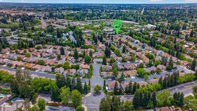 1003 E Freedom Avenue, Fresno, CA 93720