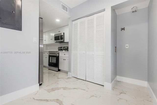 7111 SW 42nd Place, Davie, FL 33314