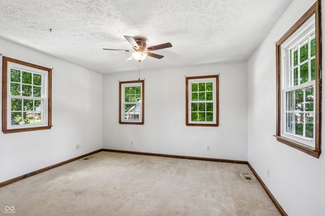 149 W Washington Street, Mooresville, IN 46158