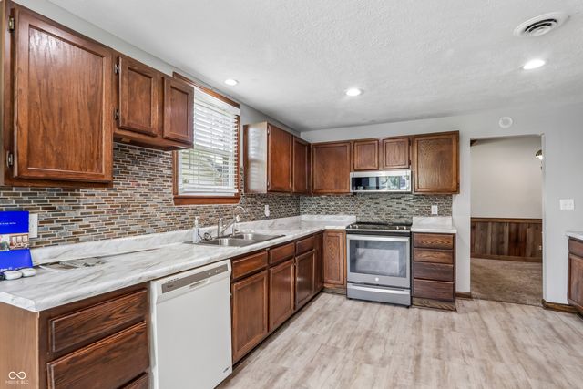 149 W Washington Street, Mooresville, IN 46158