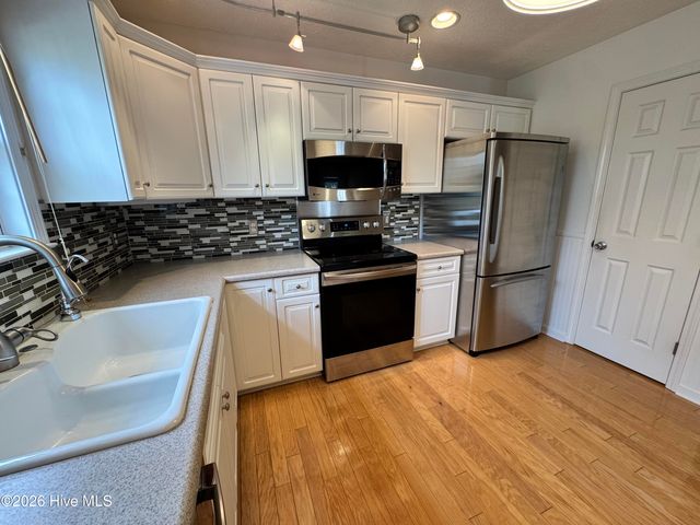 733 Ocracoke Drive, Wilmington, NC 28412